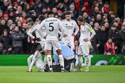 تقارير: كامافينجا يغيب عن الملاعب 3 أسابيع